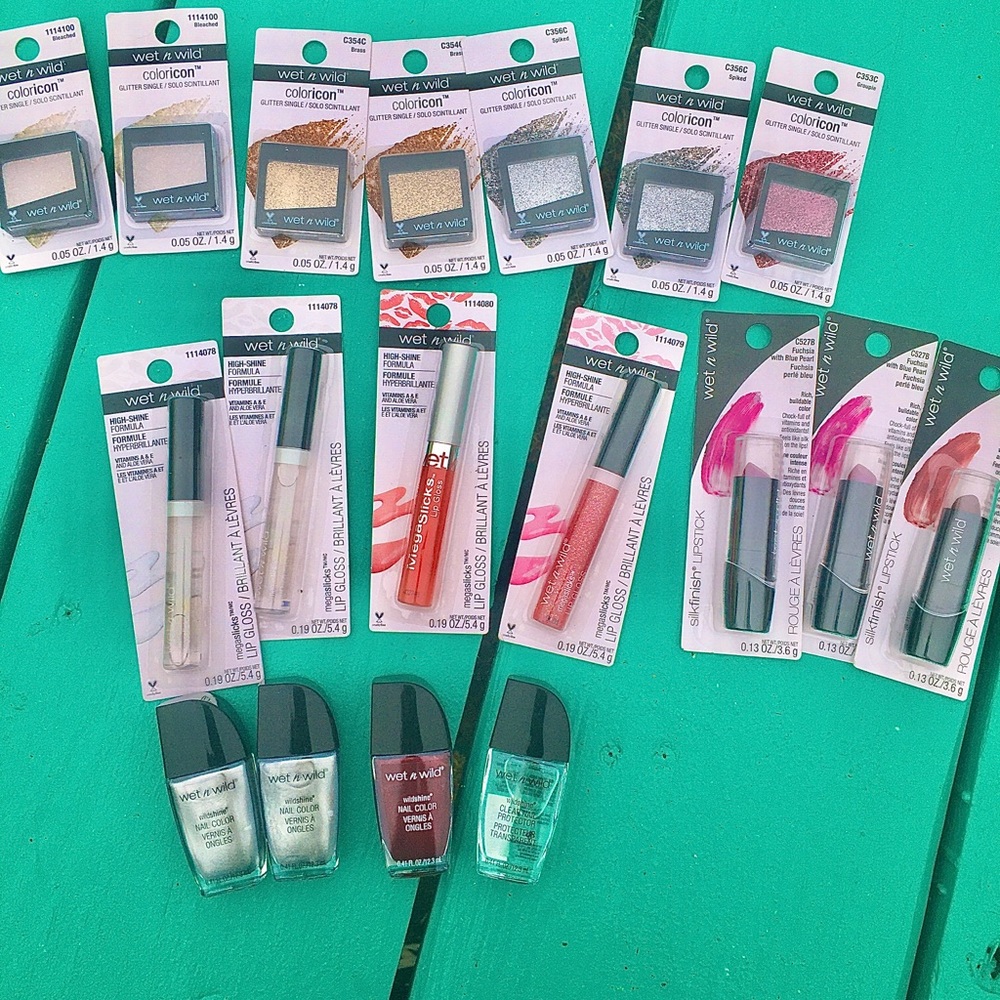 Wet N Wild bundle